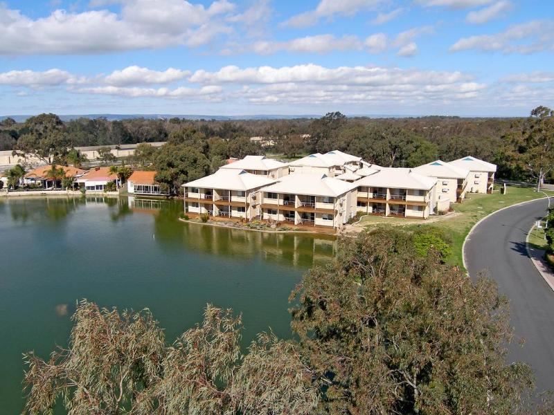סאות' ווסט רוקס Lakeside Apartments And River Resort Villas מראה חיצוני תמונה