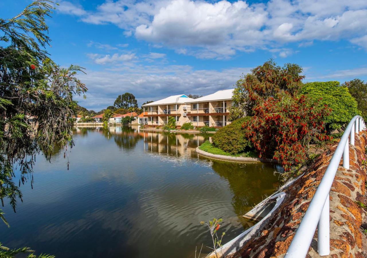 סאות' ווסט רוקס Lakeside Apartments And River Resort Villas מראה חיצוני תמונה